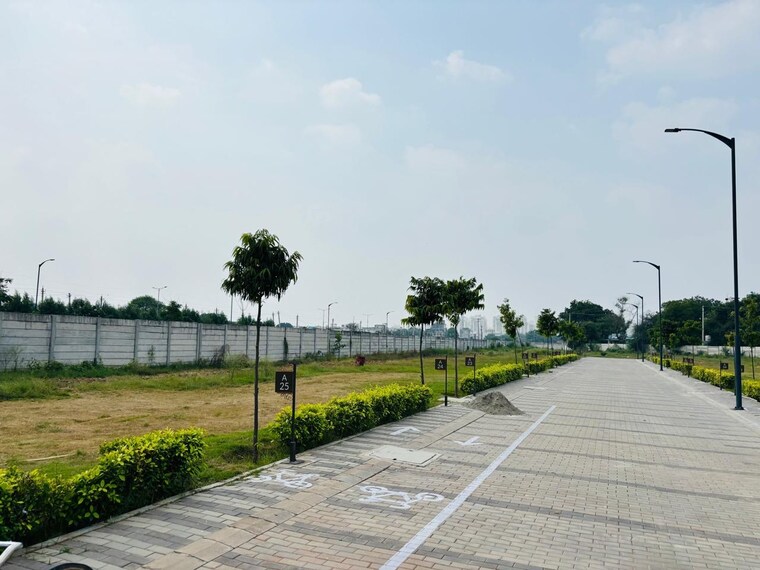 undefined, bptp-district-phase-2  140 Sq.Yd. Plot In Sector 84 Faridabad 10675372
