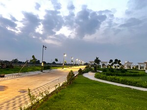  Plot – Garden View at Sky Diamond City, Bada Bangarda - for Sale