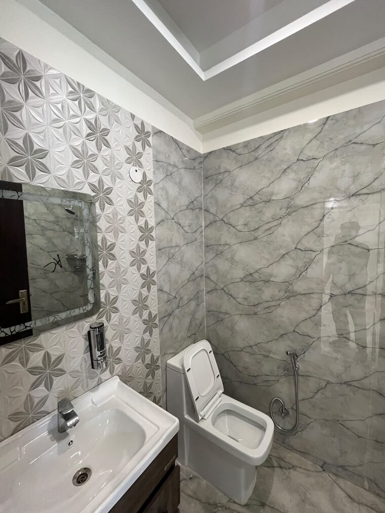 Bathroom, eros-garden-villas 4 Bedroom 2700 Sq.Ft. Villa In Charmwood Village Faridabad 10675381