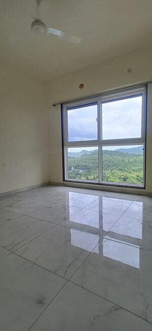 Room in 2 BHK Apartment at MICL Aaradhya Parkwood, Mira Road – for Rent