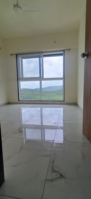 Room in 2 BHK Apartment at MICL Aaradhya Parkwood, Mira Road – for Rent