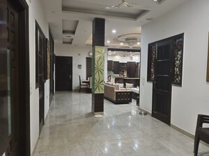 Parking in 4 BHK Builder Floor at Sector 8 – for Sale