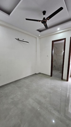 Room in 3 BHK Apartment at RPS Palm Drive, Sector 88 – for Sale