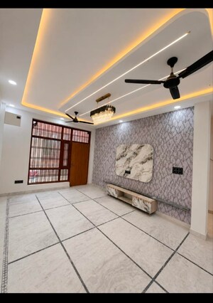 3 BHK Builder Floor For Rent in Green Fields Colony
