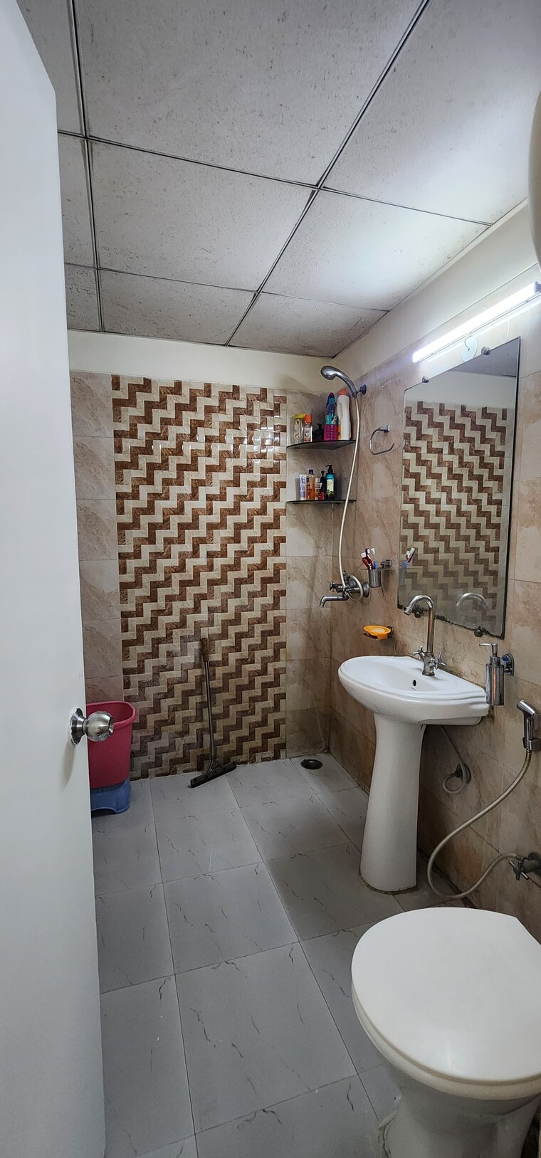 Bathroom, gaur-city-2-14th-avenue 2 Bedroom 1040 Sq.Ft. Apartment In Sector 16c Greater Noida Greater Noida 10675409