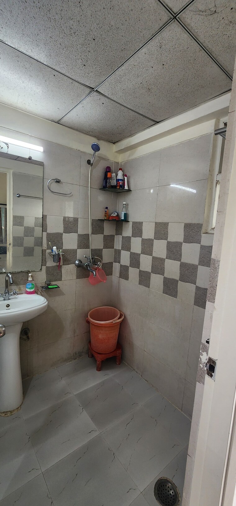 Bathroom, gaur-city-2-14th-avenue 2 Bedroom 1040 Sq.Ft. Apartment In Sector 16c Greater Noida Greater Noida 10675409