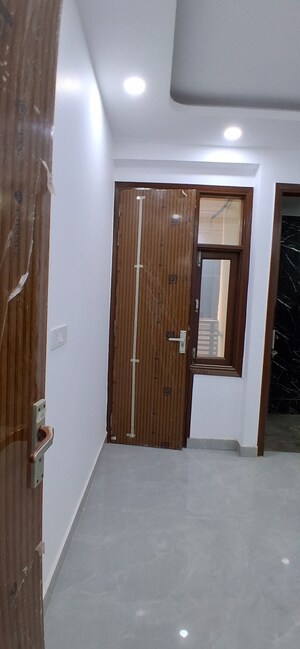 Furnished Amenities in 3 BHK Builder Floor at Mehrauli – for Sale