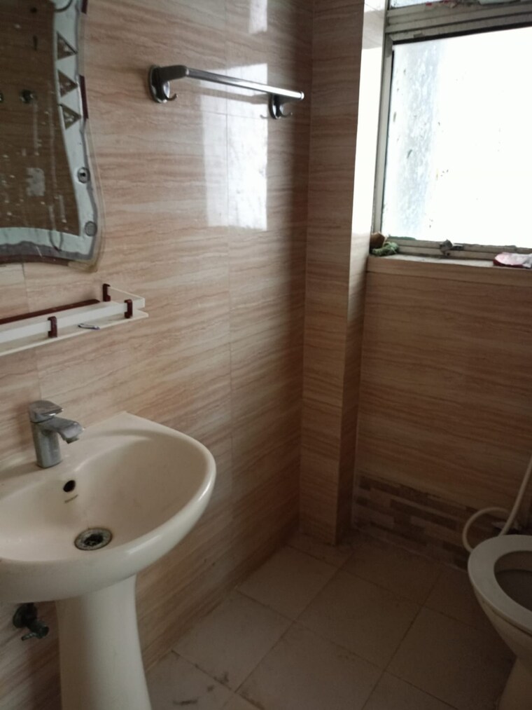 Bathroom, jm-aroma 3 Bedroom 1325 Sq.Ft. Apartment In Sector 75 Noida 10675430
