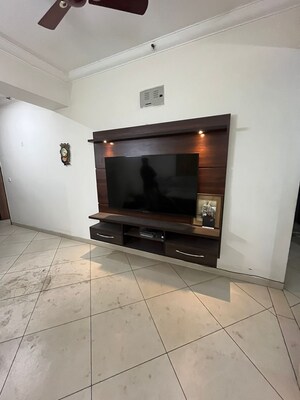 Room in 3 BHK Apartment at JM Aroma, Sector 75 – for Rent