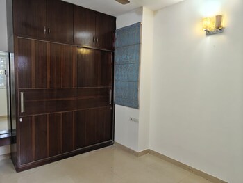 Amanora Gold Towers