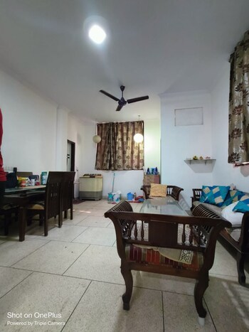 2 BHK Builder Floor for Rent in Sant Nagar, Delhi