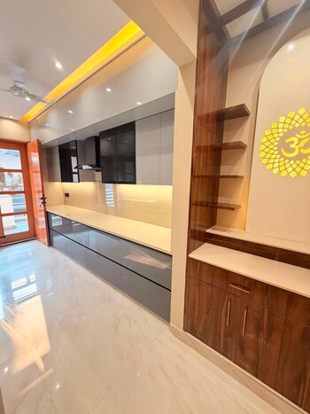 3 BHK Builder Floor for Sale in Sector 9a, Gurgaon