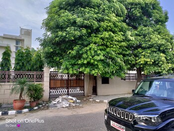 Plot for Sale in Sushant Lok I, Gurgaon