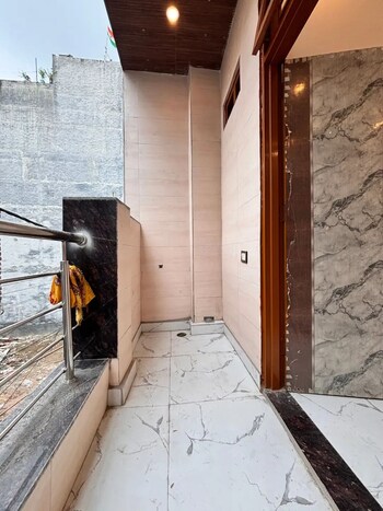 3 BHK House for Sale in Dwarka Mor, Delhi