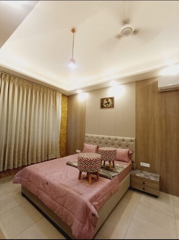 Jaypee Moon Court