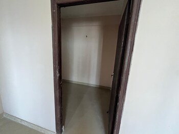 Amrapali Kingswood