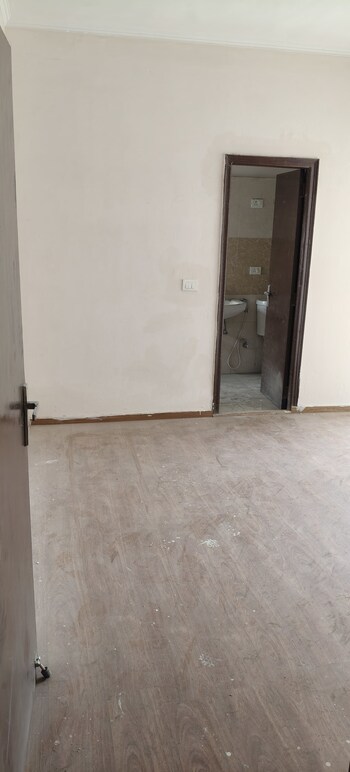 Amrapali Kingswood