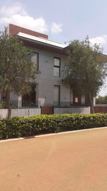 Embassy Springs Plots