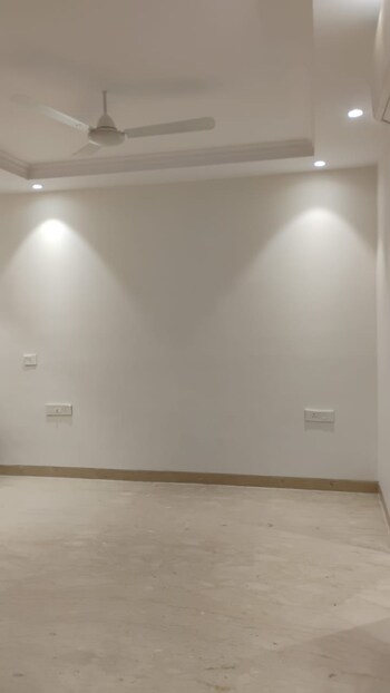 4 BHK Flat for Sale in Vasant Kunj, Delhi