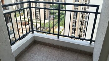 Jaypee Greens Kosmos