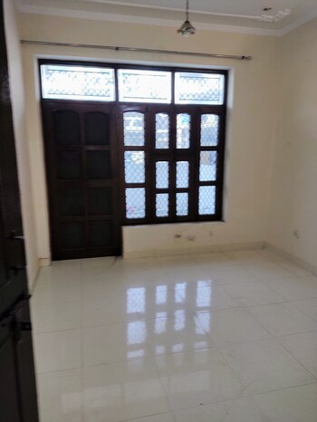 3 BHK Builder Floor for Rent in Sector 9, Gurgaon