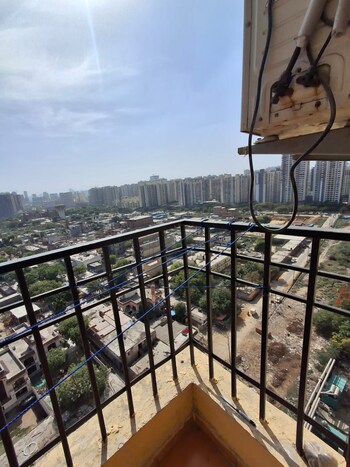 Ajnara Le Garden