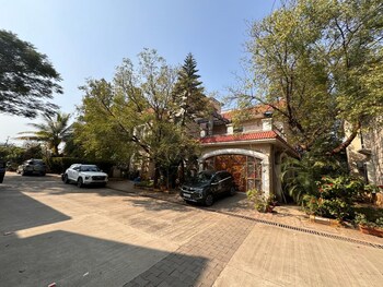 Nyati Serenity Enclave