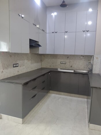 2 BHK Builder Floor for Rent in Sector 42, Noida