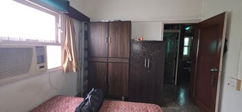 2 BHK Flat for Rent in Mahim West, Mumbai