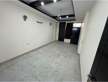 3.5 BHK Builder Floor for Rent in Shivalik Colony, Delhi