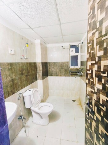 Amrapali Verona Heights