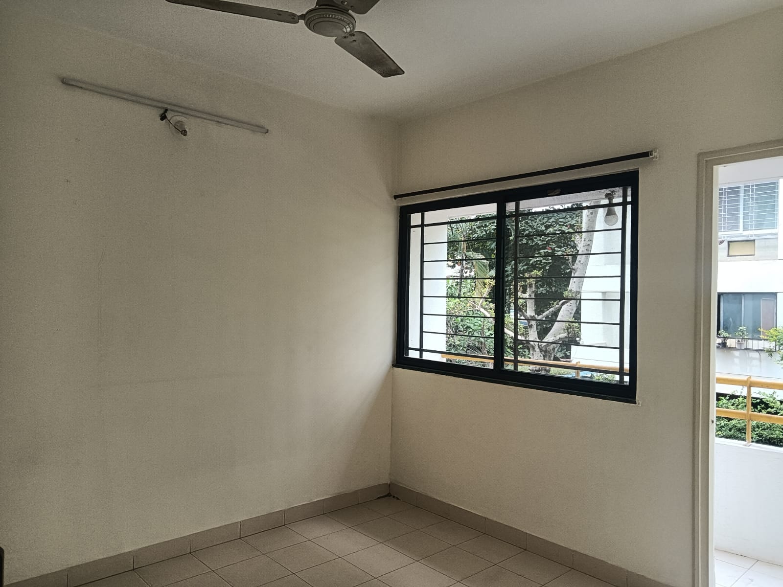 Rental 2 Bedroom 845 Sq.Ft. Apartment in Pooja Sankul Apartment, Aundh ...