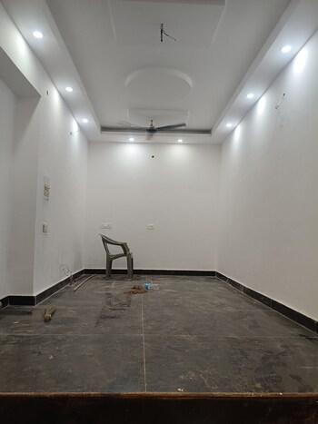 Shop for Rent in Govindpuri, Delhi