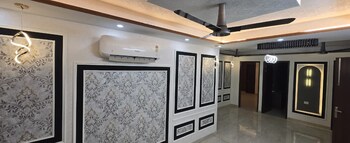3 BHK Builder Floor for Sale in Sushant Lok I, Gurgaon