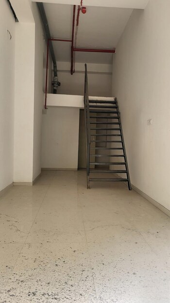 Shop for Rent in Dadar East, Mumbai