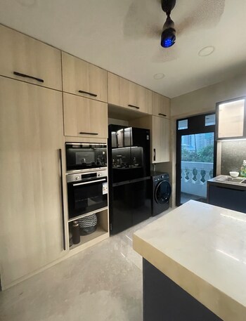 3 BHK Flat for Rent in Bandra West, Mumbai
