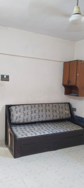 2 BHK Builder Floor for Rent in Malad West, Mumbai