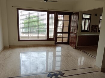 RWA Apartments Sector 45