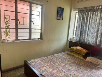 2 BHK Flat for Sale in Naktala, Kolkata