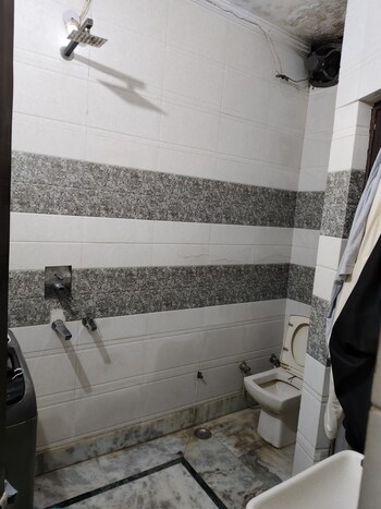 1 RK Builder Floor for Rent in West Patel Nagar, Delhi