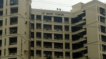Lemont Apartment