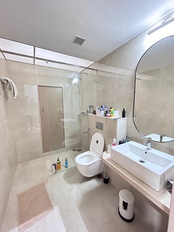 3 BHK Flat for Rent in Dadar West, Mumbai