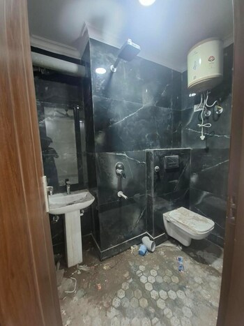 2 BHK Builder Floor for Rent in Chattarpur, Delhi