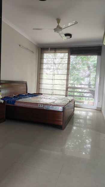 3 BHK Flat for Rent in Vasant Kunj, Delhi