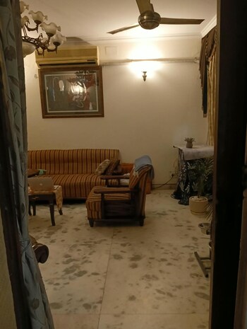 3 BHK Builder Floor for Sale in Chittaranjan Park, Delhi