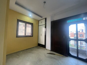 3 BHK Builder Floor for Sale in Rohini Sector 25, Delhi