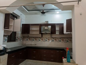2 BHK Villa for Rent in Sector 41, Noida