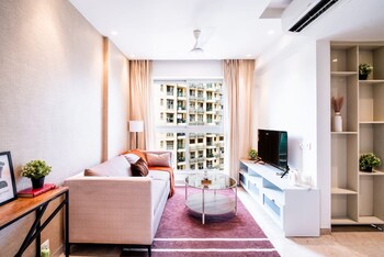 Hiranandani Regent Hill