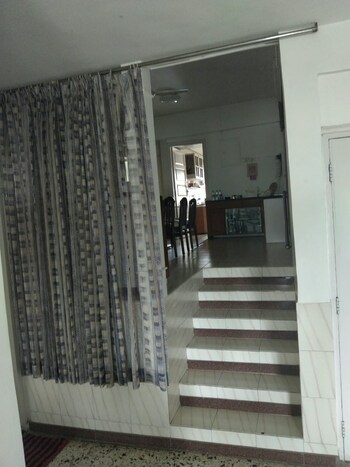 3 BHK Flat for Sale in Khar West, Mumbai