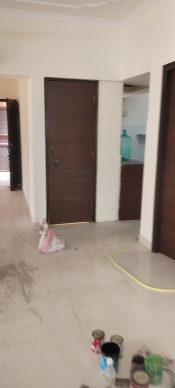 2 BHK Flat for Rent in Sarita Vihar, Delhi